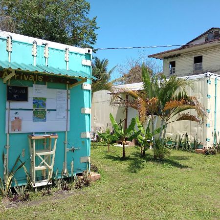 Container House Cahuita Hotell Exteriör bild