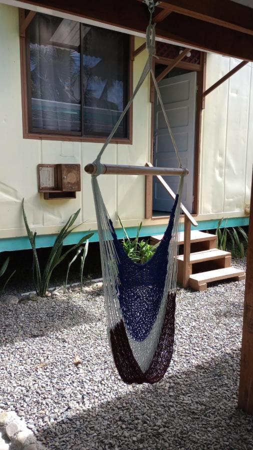 Container House Cahuita Hotell Exteriör bild